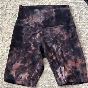 Lululemon Athletica Black and Brown High-Waisted Bike Shorts